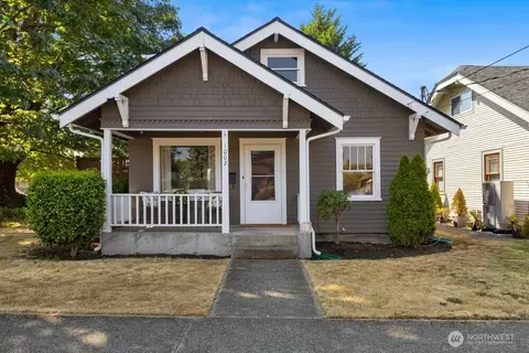 1002 N Washington St, Tacoma, WA 98406