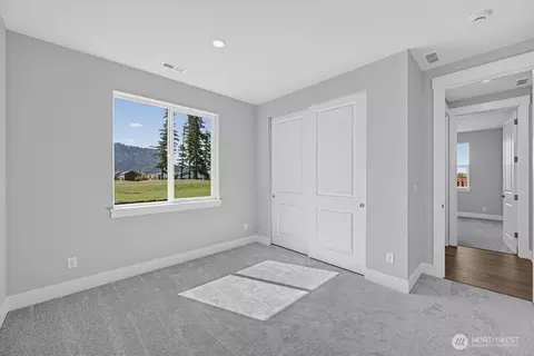 Bedroom - 601 Barquist Ln N, Enumclaw, WA 98022 photo 3 of 5