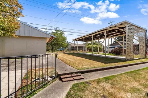 6117 S G St, Tacoma, WA 98408