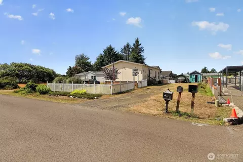 505 Chenois Ave SE, Ocean Shores, WA 98569