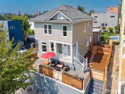2216 E Fir St, Seattle, WA 98122