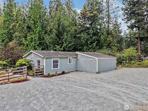 Exterior - 19706 215th St E, Orting, WA 98360 photo 1 of 5