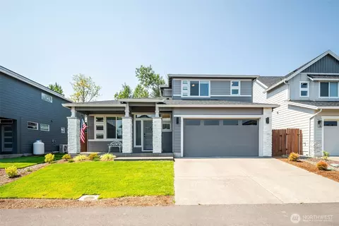 2012 Fairway Dr, Kelso, WA 98626