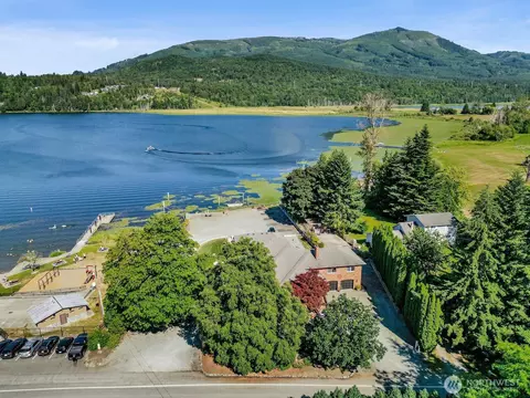 12951 S Front St, Mount Vernon, WA 98273