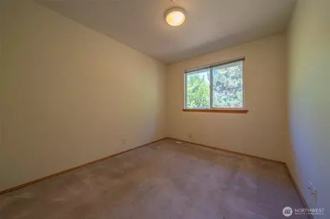 Bedroom - 19503 22nd Ave SE #2, Bothell, WA 98012 photo 4 of 4