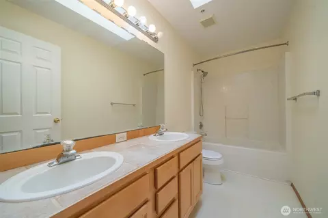 Bath - 19503 22nd Ave SE #2, Bothell, WA 98012 photo 1 of 2