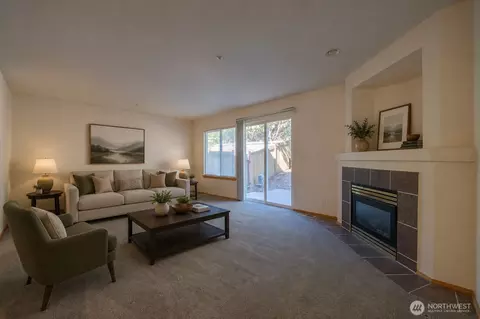 Living - 19503 22nd Ave SE #2, Bothell, WA 98012 photo 2 of 3