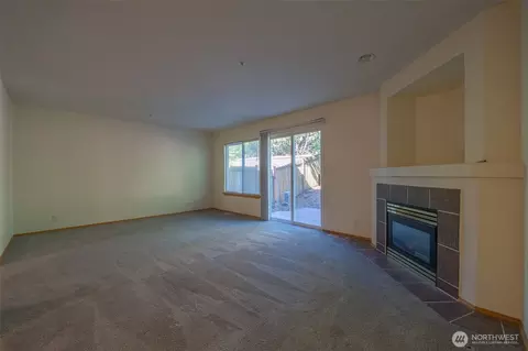 Living - 19503 22nd Ave SE #2, Bothell, WA 98012 photo 3 of 3