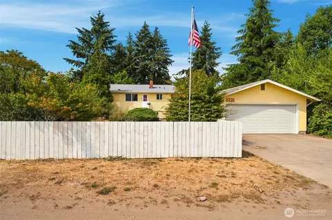 3221 Quatermass Ave NE, Bremerton, WA 98310