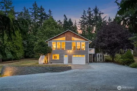 937 Rowe Rd, Camano Island, WA 98282