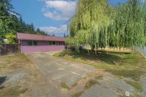 27019 Woodside Rd NE, Kingston, WA 98346
