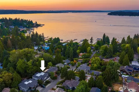 2227 77th Ave SE, Mercer Island, WA 98040