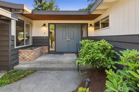4302 225th St SW, Mountlake Terrace, WA 98043