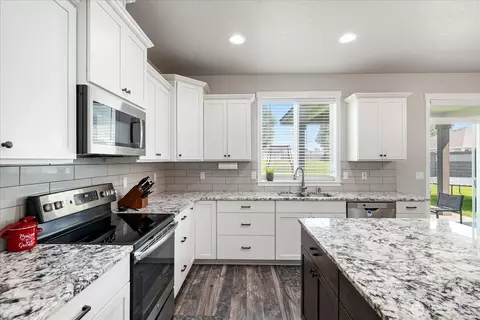 3211 Indigo Ln, Pasco, WA 99301