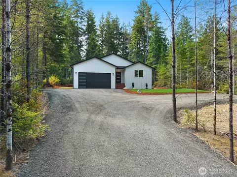 20 E Meadow Mist Pl, Belfair, WA 98528