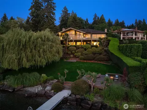 49 Holly Hill Dr, Mercer Island, WA 98040