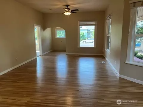 Living - 822 E Alder, Walla Walla, WA 99362 photo 3 of 3