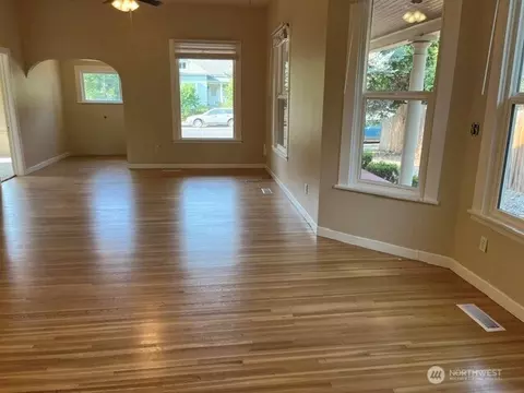 Living - 822 E Alder, Walla Walla, WA 99362 photo 2 of 3