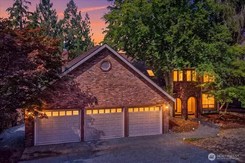 14037 205th Ave NE, Woodinville, WA 98077