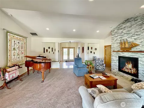 Living - 241 Jake Way, Sequim, WA 98382 photo 2 of 4