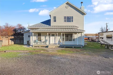 225 S D, Washtucna, WA 99371