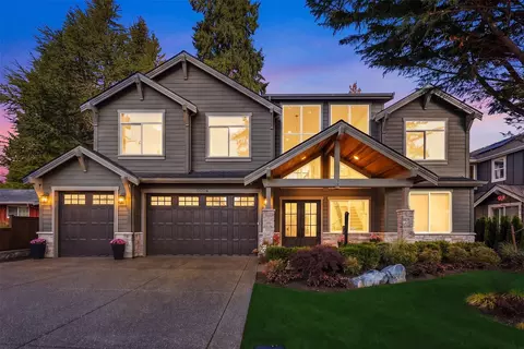 13004 NE 112th St, Kirkland, WA 98033