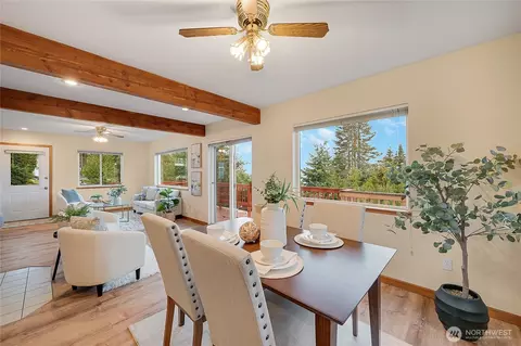 Dining - 320 N North St N, Sequim, WA 98382 photo 2 of 3
