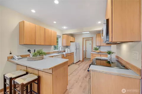 Kitchen - 320 N North St N, Sequim, WA 98382 photo 2 of 3