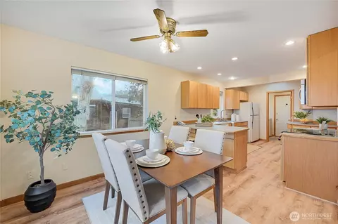 Dining - 320 N North St N, Sequim, WA 98382 photo 3 of 3