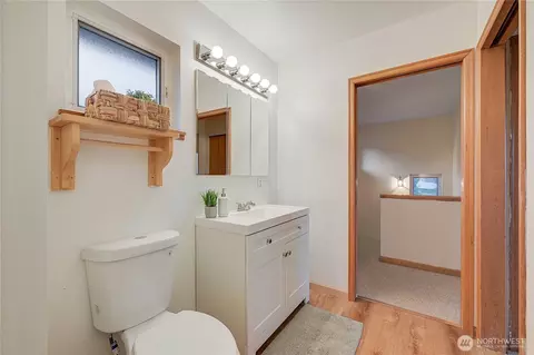 Bath - 320 N North St N, Sequim, WA 98382 photo 4 of 4
