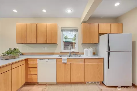 Kitchen - 320 N North St N, Sequim, WA 98382 photo 3 of 3