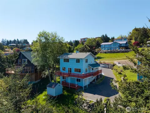 View/Area - 320 N North St N, Sequim, WA 98382 photo 2 of 6