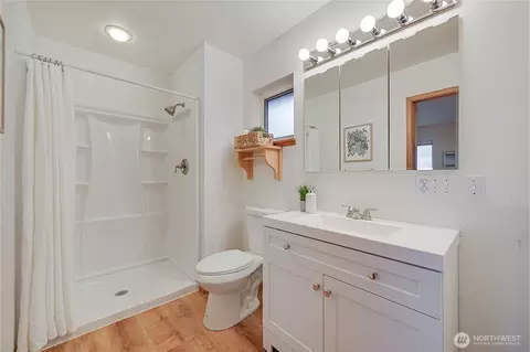 Bath - 320 N North St N, Sequim, WA 98382 photo 3 of 4