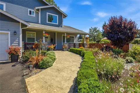 Exterior - 7413 166th Ave E, Sumner, WA 98390 photo 2 of 12