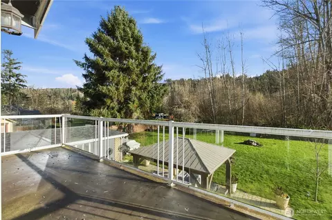 Exterior - 7413 166th Ave E, Sumner, WA 98390 photo 9 of 12