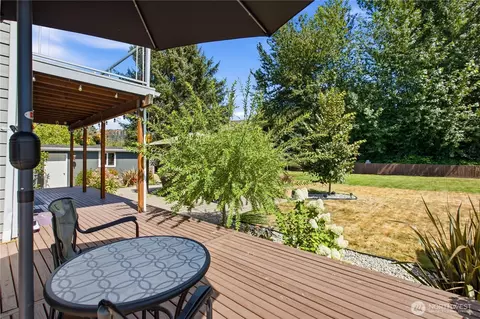 Exterior - 7413 166th Ave E, Sumner, WA 98390 photo 7 of 12