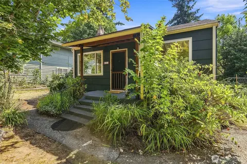 2401 SW 112th St, Burien, WA 98146