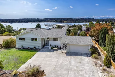 18149 9th Ave NE, Poulsbo, WA 98370