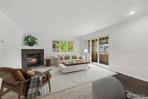 11312 124th Ave NE #302, Kirkland, WA 98033
