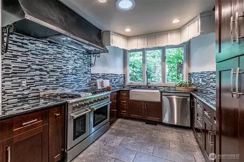 Kitchen - 9424 E St, Tacoma, WA 98445 photo 4 of 6
