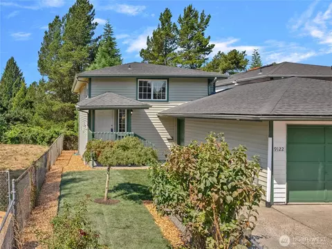 Exterior - 9122 11th Pl W, Everett, WA 98204 photo 7 of 7