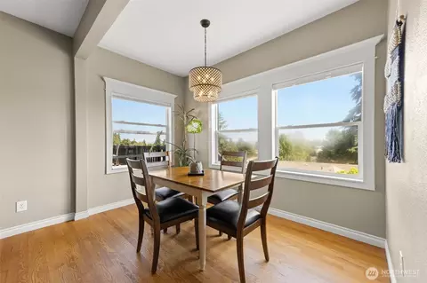 Dining - 1106 Sumner Ln, Everett, WA 98203 photo 1 of 1