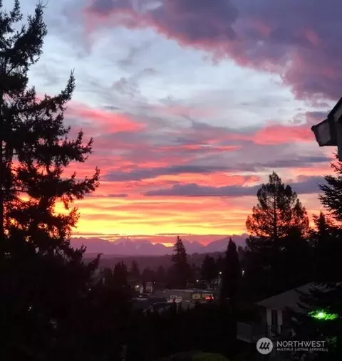1106 Sumner Ln, Everett, WA 98203