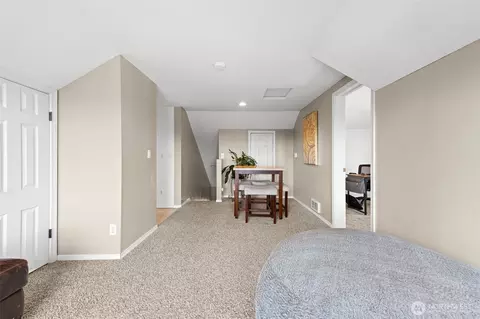 Entry Way - 1106 Sumner Ln, Everett, WA 98203 photo 4 of 4
