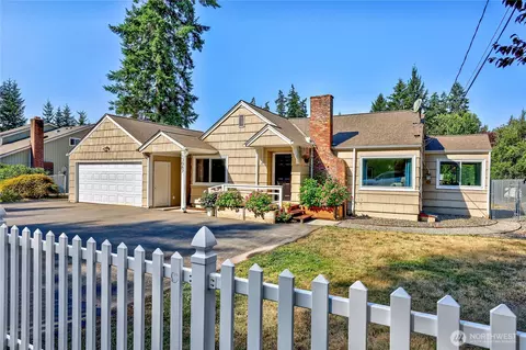 13087 Central Valley Rd, Poulsbo, WA 98370