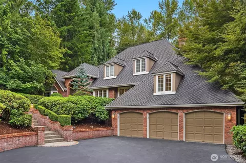 16701 Saybrook Dr NE, Woodinville, WA 98077