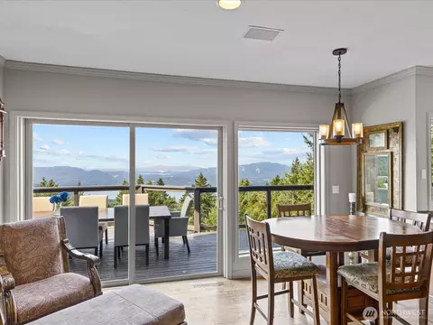 Dining - 65 Aerie Rd, Eastsound, WA 98245 photo 2 of 5