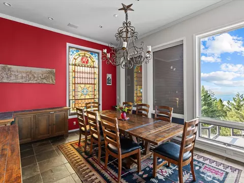 Dining - 65 Aerie Rd, Eastsound, WA 98245 photo 5 of 5