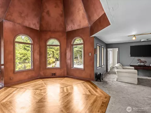 Living - 65 Aerie Rd, Eastsound, WA 98245 photo 3 of 3