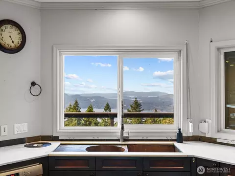 Kitchen - 65 Aerie Rd, Eastsound, WA 98245 photo 4 of 5